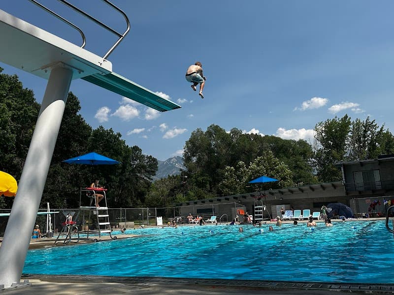 Crestwood Pool