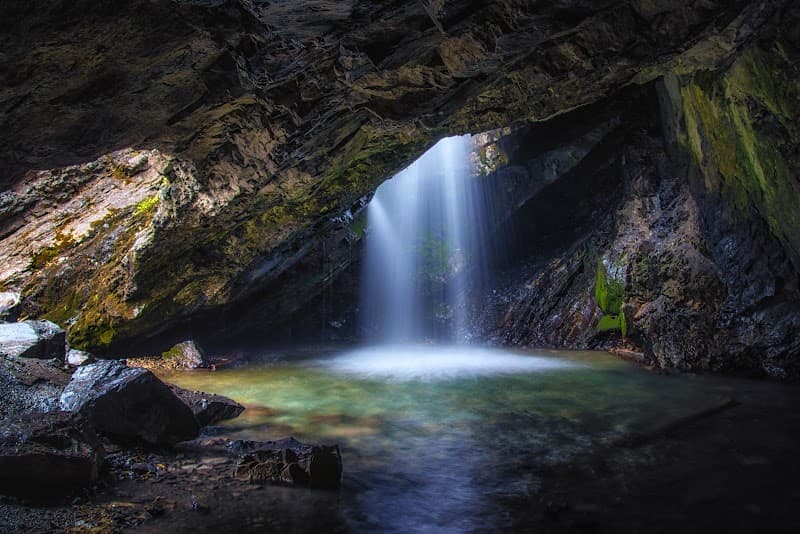 Donut Falls Pool (Doughnut Falls Pool)