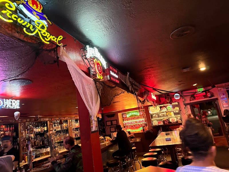 Lucky 13 Bar & Grill