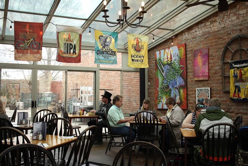 Roosters Brewing - 25th Street